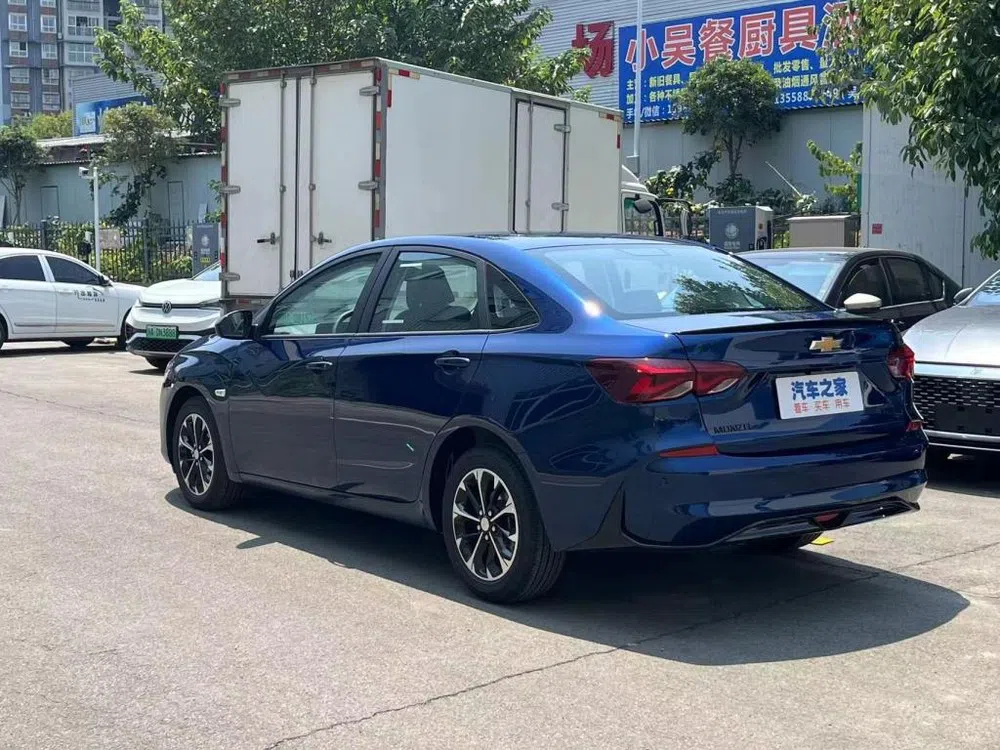 chevrolet-cruze-2023-3