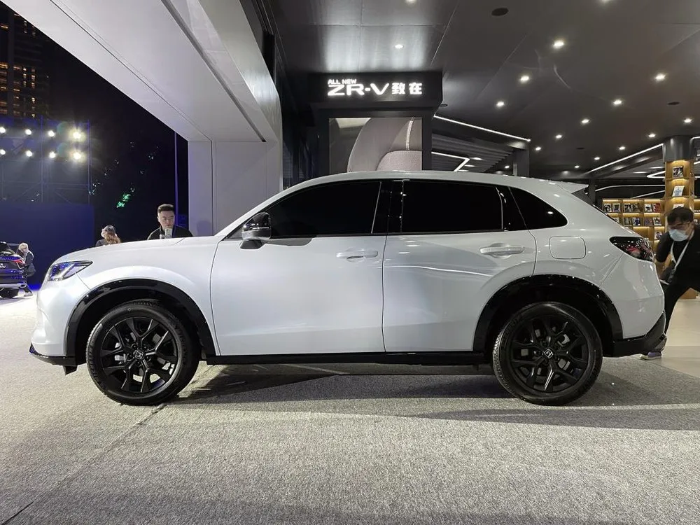 SUV cỡ B của Honda ra mắt với thiết kế như Maserati, dùng động cơ hybrid 181762