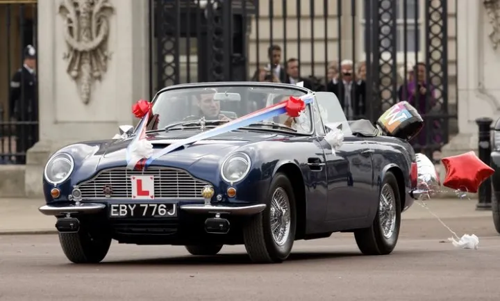 Nữ hoàng Anh Elizabeth II và niềm đam mê với xe cộ đáng kinh ngạc