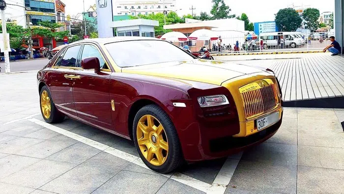 Ngân hàng thu giữa xe Rolls-Royce mạ vàng của ông Trịnh Văn Quyết 185719