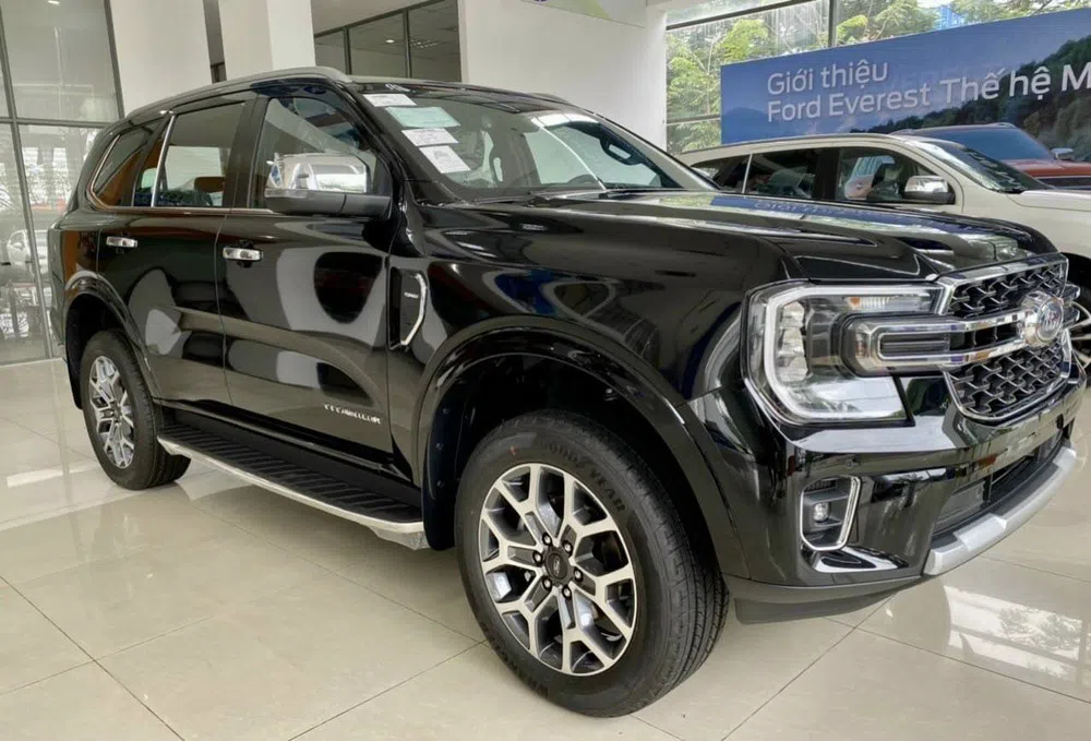 Đang kèm “lạc” cả trăm triệu, diễn viên Huy Khánh vẫn chọn mua Ford Everest 2022 194686