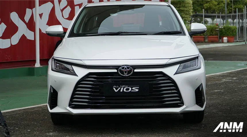 Cận cảnh Toyota Vios 2023 sắp về Việt Nam: giá từ 491 triệu, thiết kế như Camry 202093