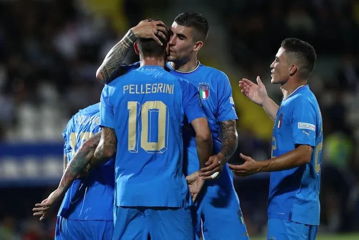 Thế trận 1 chiều, Italia thắng trận đầu tiên tại UEFA Nations League 146095