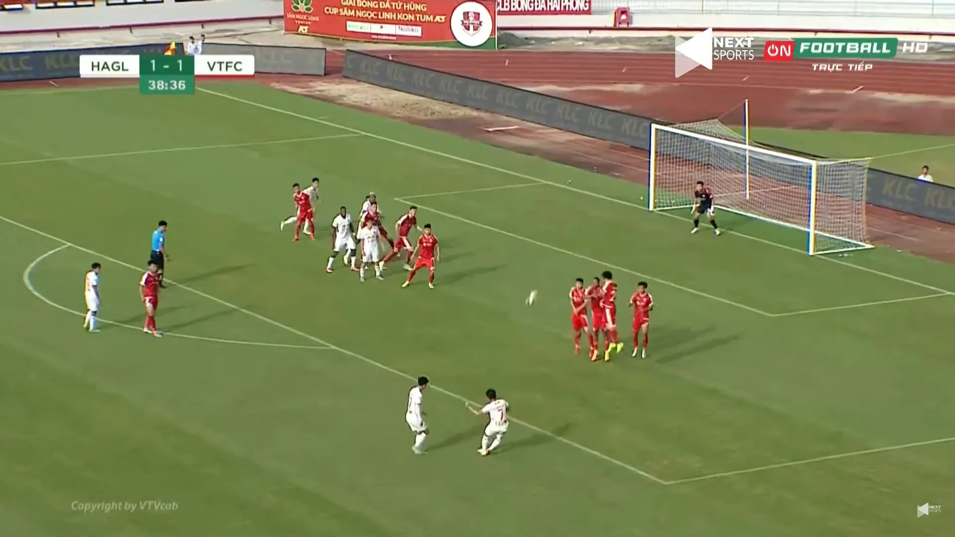 Trực tiếp HAGL 1-1 Viettel: Siêu phẩm của Bảo Toàn 147348