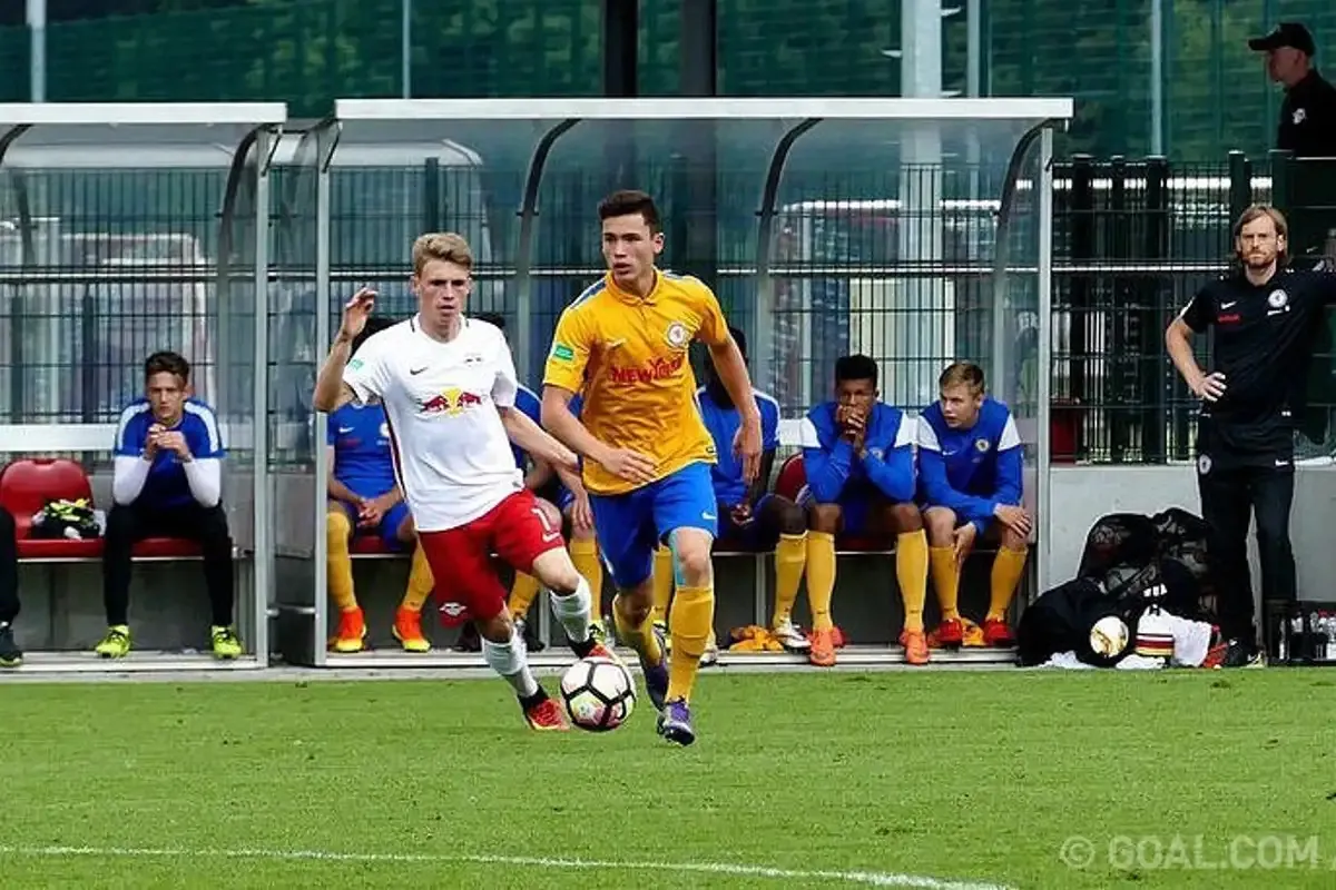 Tiền vệ Việt kiều Đức trở về V-League thử việc 156985