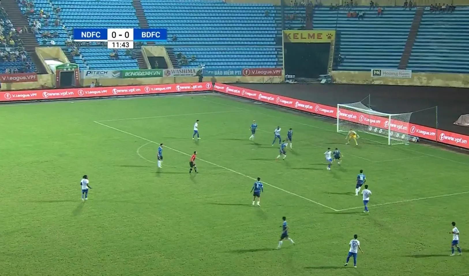 Trực tiếp Nam Định 0-0 Bình Định: Đội khách lấn lướt 199555