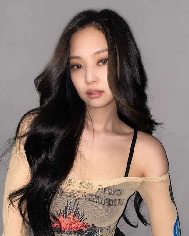 Bờ vai Jennie