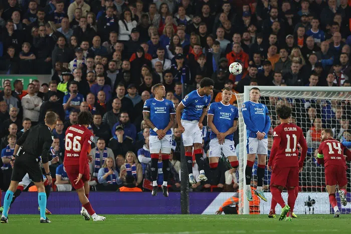 thu-mon-rangers-hoa-nguoi-nhen-truoc-liverpool-2