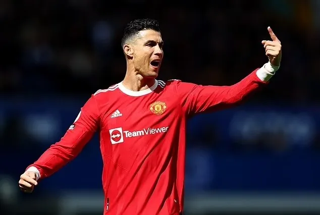 NÓNG: Cristiano Ronaldo 'dằn mặt' báo chí, chính thức lên tiếng về tương lai 163748