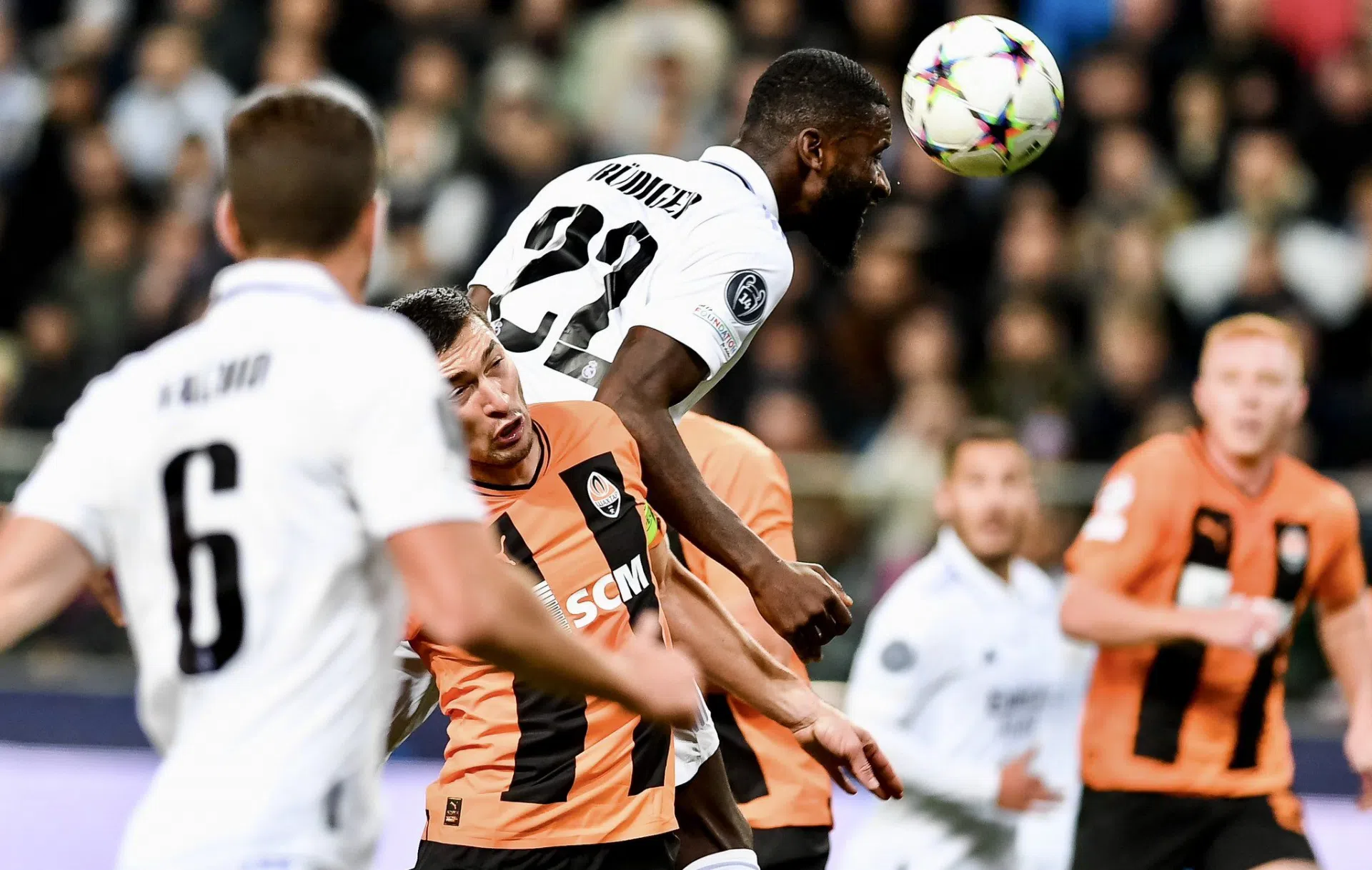 Rudiger gặp chấn thương cực nặng sau pha đổ máu trước Shakhtar Donetsk 201464