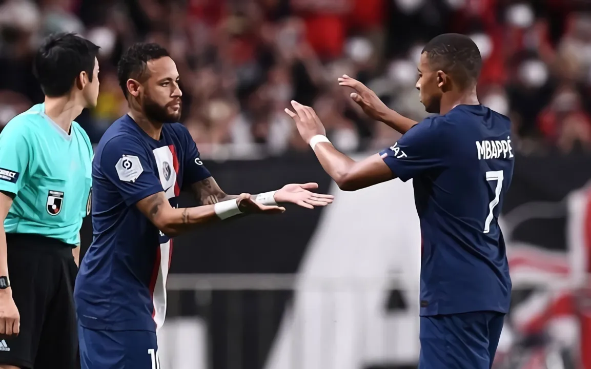 Phẩm chất quý ông Neymar: Dù phát ngán nhưng vẫn cao thượng với Mbappe 192461