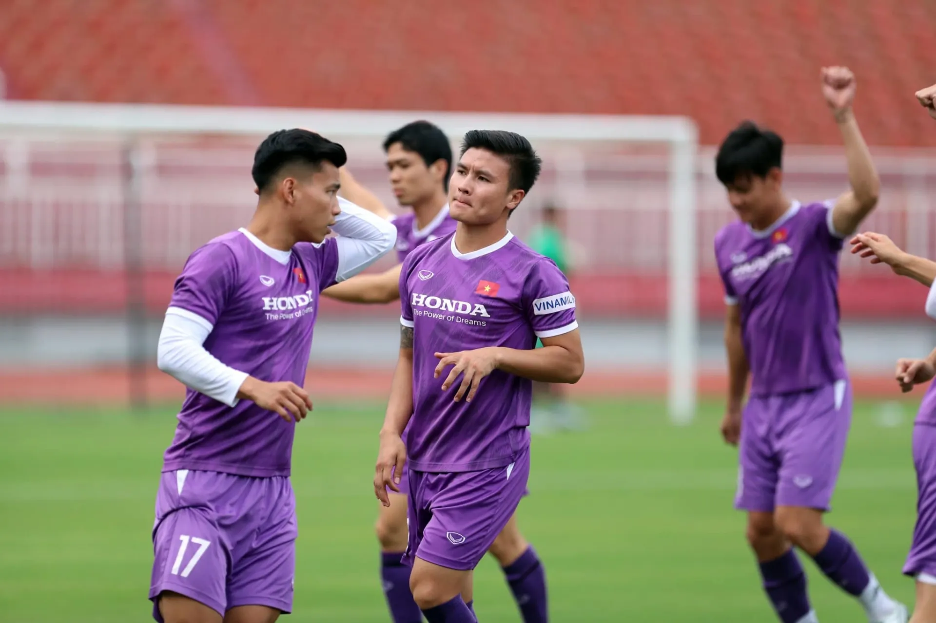 Trực tiếp Việt Nam vs Afghanistan: Quang Hải đá chính cùng bộ đôi Việt kiều!-143552