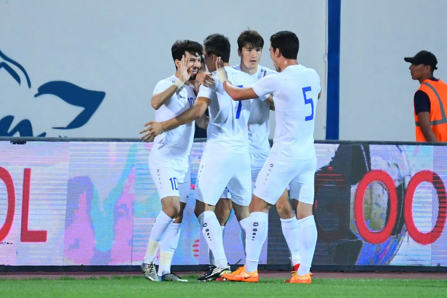 Trực tiếp Uzbekistan 2-0 Thái Lan: Siêu phẩm nhân đôi cách biệt! 148853