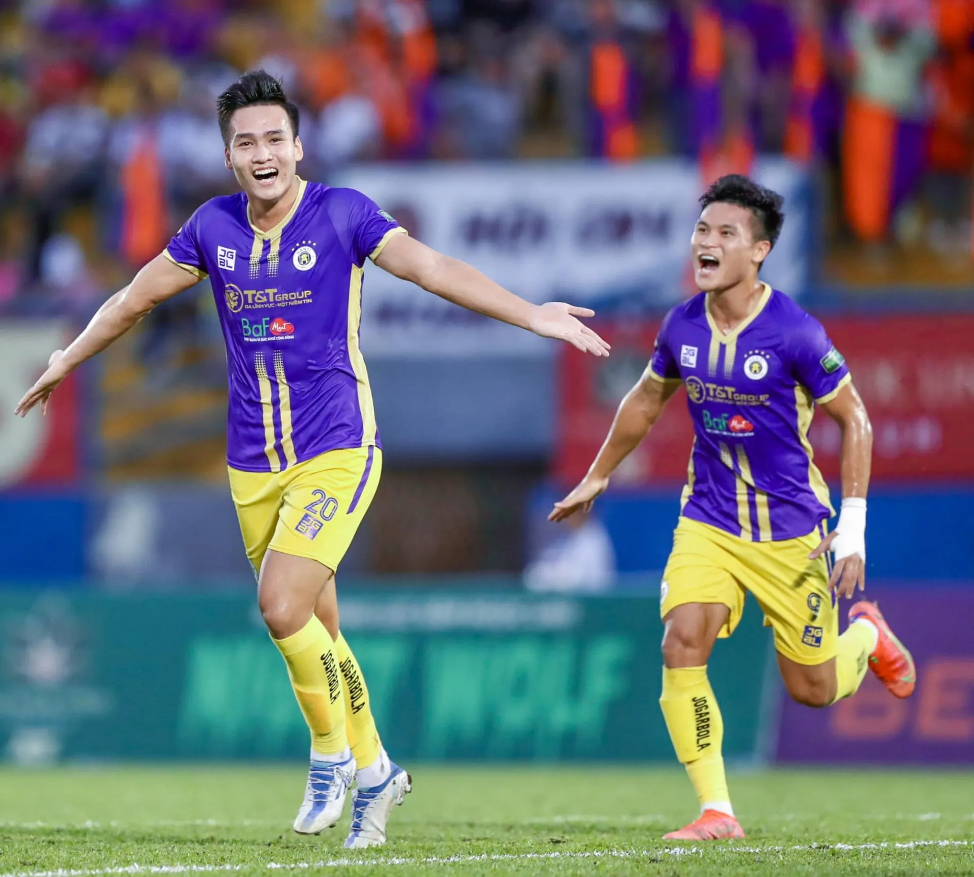 Bầu Hiển tiếp tục thưởng 'khủng' Hà Nội FC tại V-League 174970