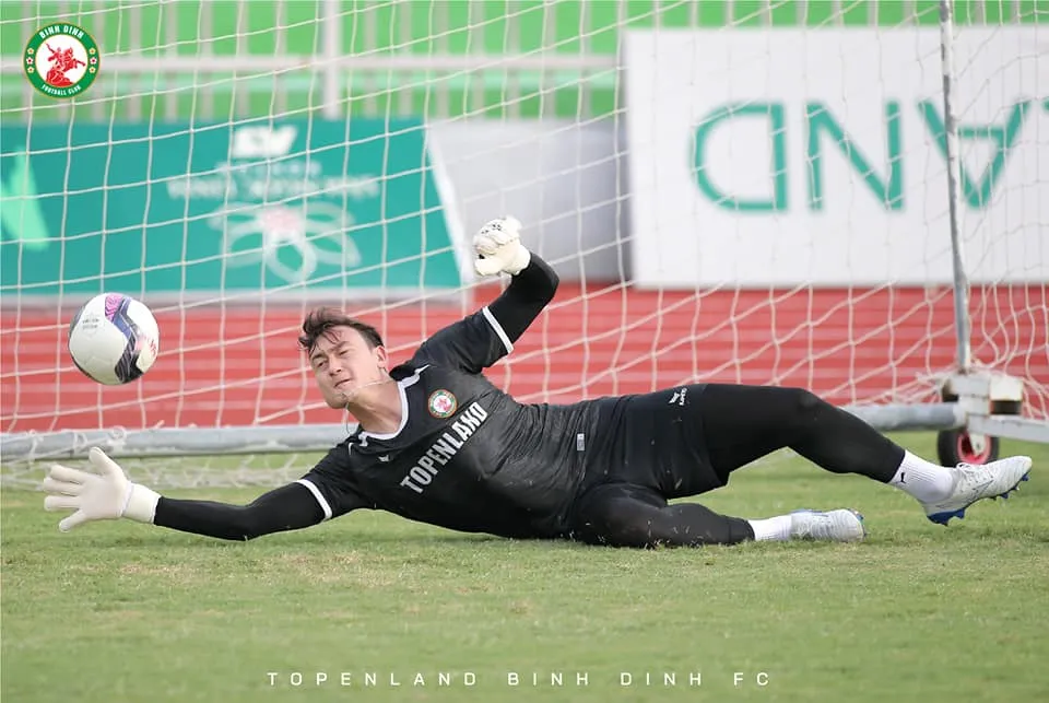 Văn Lâm, Lee Nguyễn tái xuất V-League: 'Cú hích' Việt kiều cho sân cỏ nội 177057