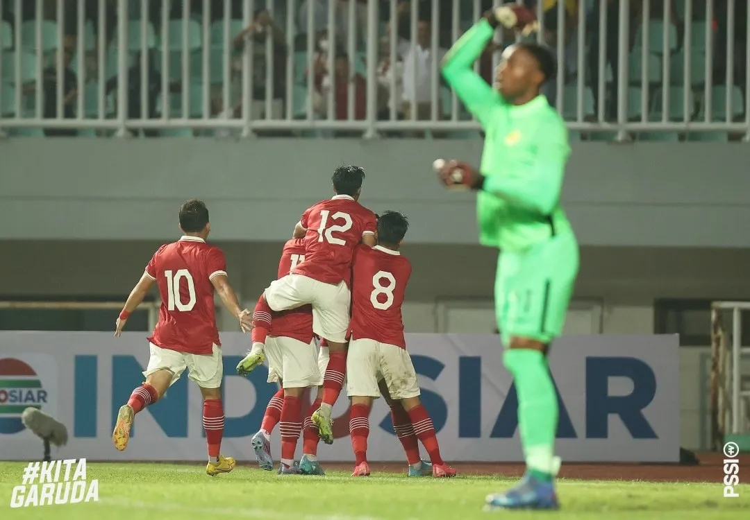 Tái lập địa chấn, Indonesia 'tăng tốc' chóng mặt trên BXH FIFA 194134