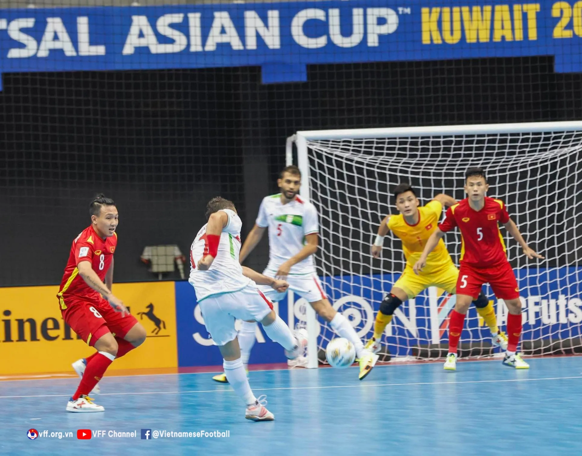 Trực tiếp futsal Việt Nam 0-4 Iran: Điểm sáng Hồ Văn Ý! 197157