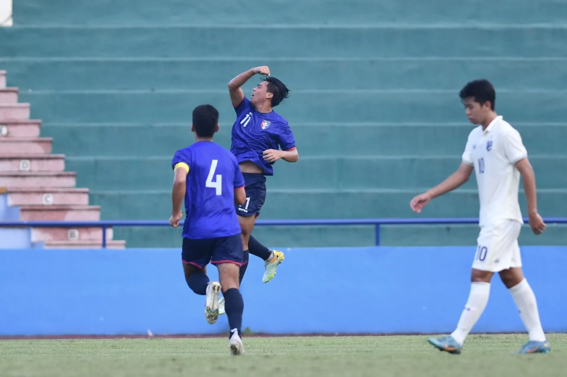 Trực tiếp U17 Thái Lan 1-1 U17 Đài Loan: Ăn miếng trả miếng-199060