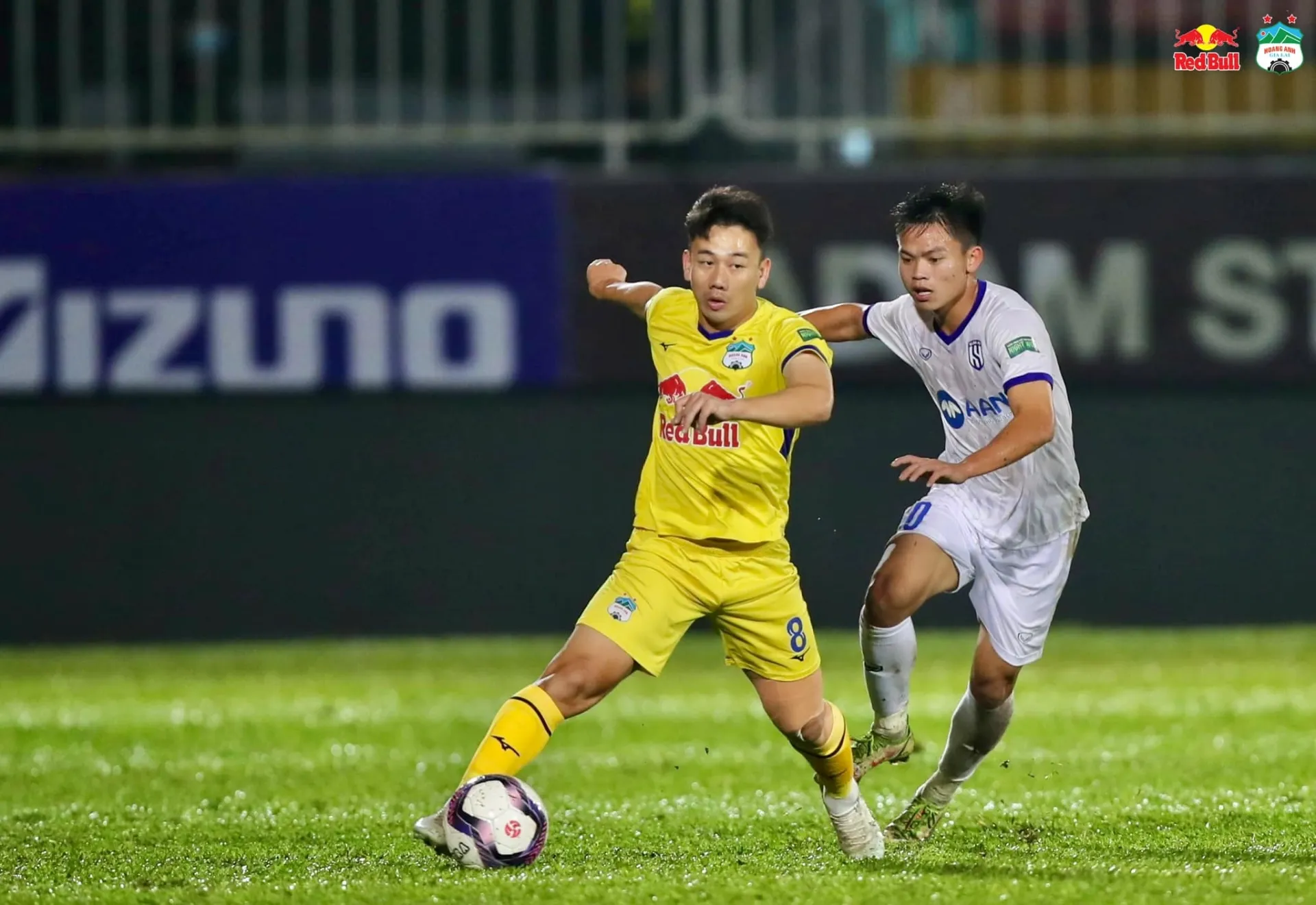 Thua đau phút cuối cùng, HAGL chấp nhận 'trắng tay' tại V-League 202845