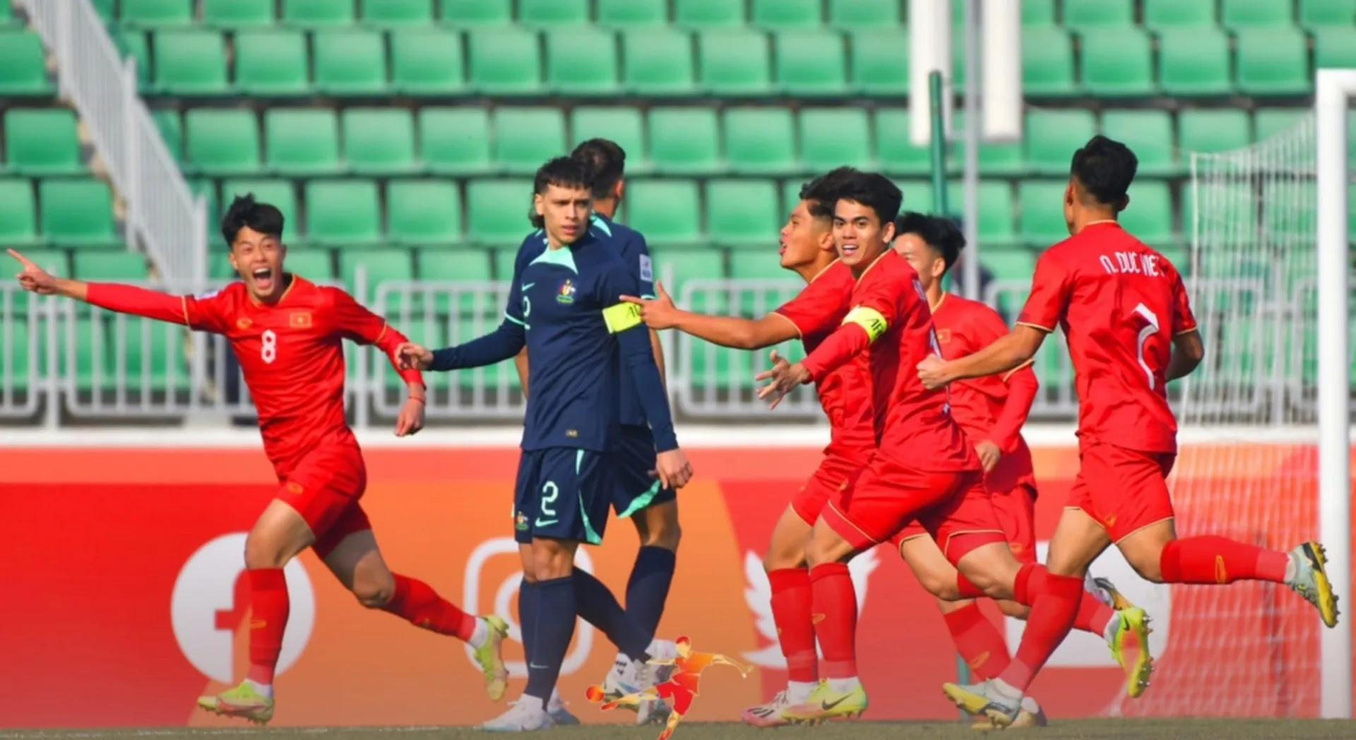 Trực tiếp U20 Việt Nam 1-0 U20 Úc: Đôi công hấp dẫn! 253528