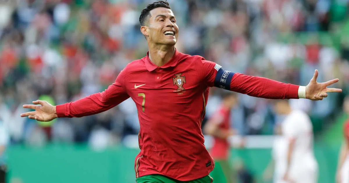 Chuyển nhượng MU 26/6: Ronaldo có bến đỗ mới, chiêu mộ xong De Jong? 152470