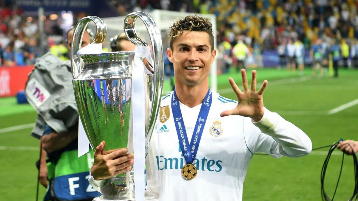 Phải đá cúp C2 với MU, Ronaldo sắp bị Messi 'soán ngôi' tại Champions League 176305