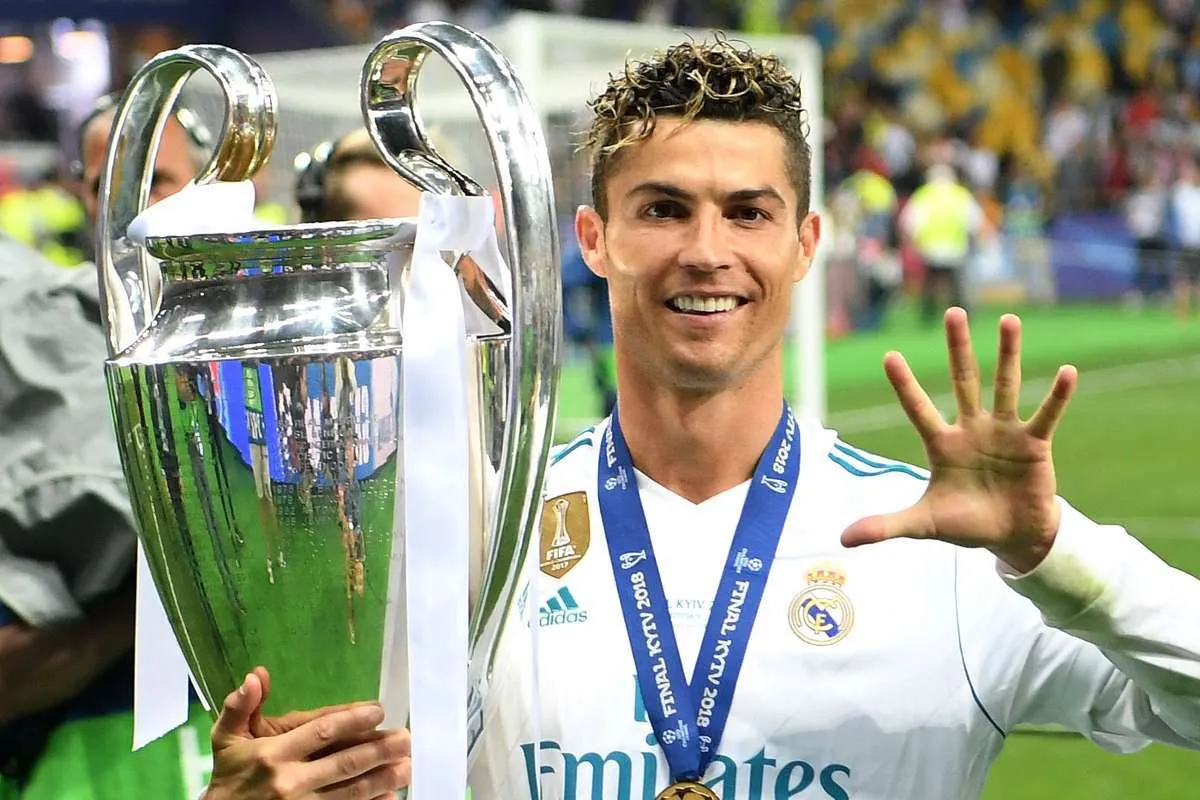 Ronaldo rời MU - Tay săn bàn vĩ đại nhất và bến đỗ cuối cùng của sự nghiệp 178181