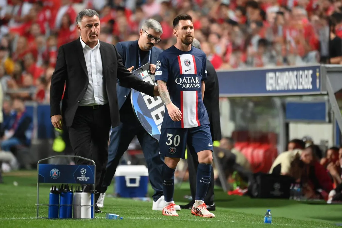 HLV PSG tiết lộ sự thật đau lòng, Messi cuối cùng đã 'gục ngã' ở cúp C1 198464