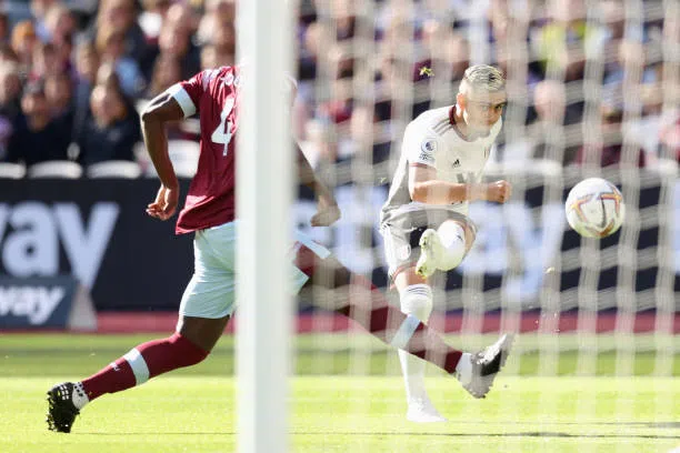 Trực tiếp West Ham 0-1 Fulham: 'Đứa con bị hắt hủi' của MU lập công 200036