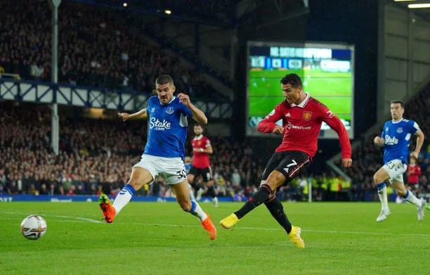 Trực tiếp Everton 1-2 MU: RONALDO ĐÃ CHỊU LÀM BÀN RỒI!!! 200173