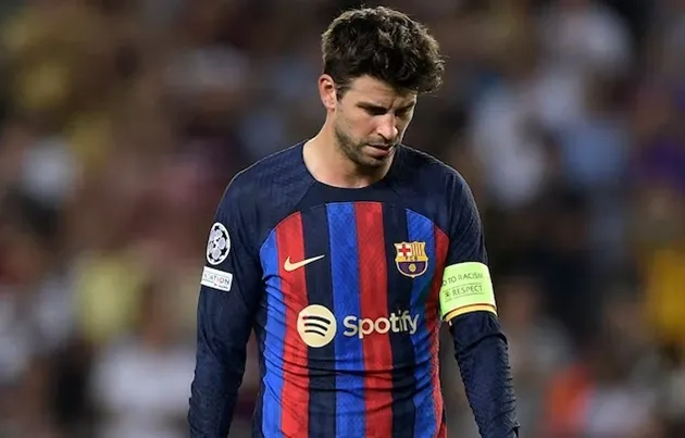 Xavi mạnh tay trừng phạt, Pique chính thức hết cửa ở lại Barca 202695