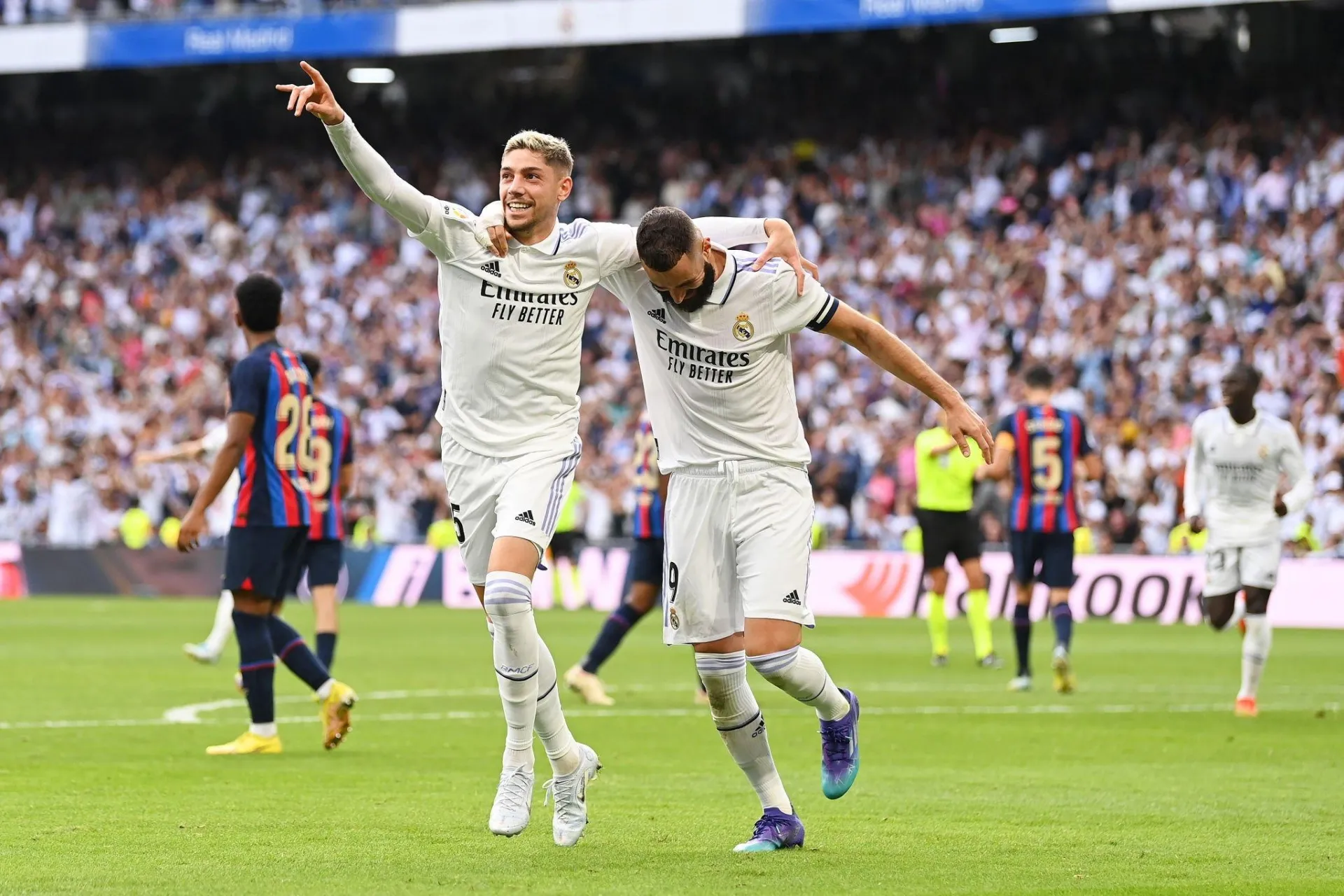Trực tiếp Real Madrid 2-0 Barca: Siêu phẩm sút xa, cách biệt nhân đôi 203653