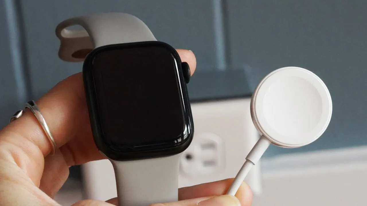 cach-sac-apple-watch-series-8-3a