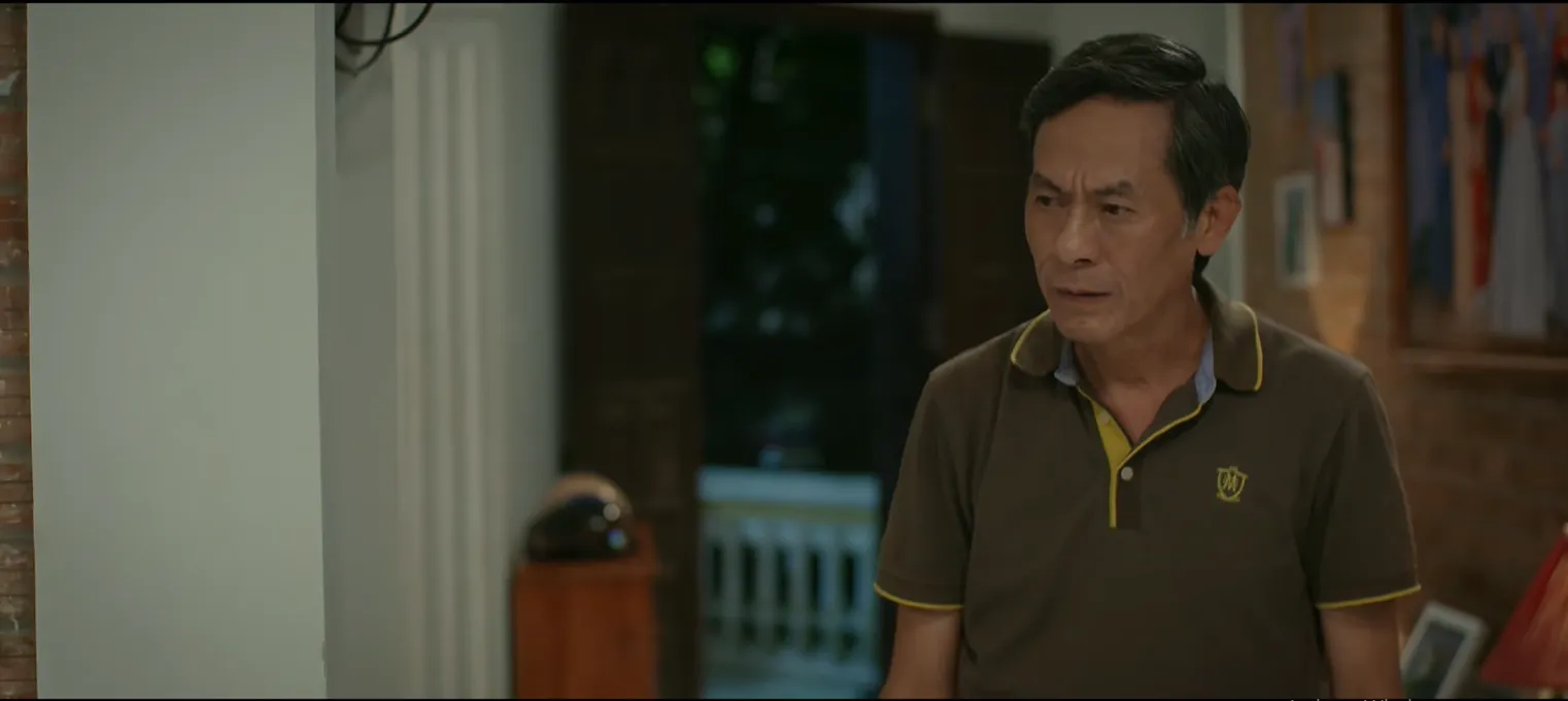 Gia đình mình vui bất thình lình tập 47: Hà, Trâm Anh lần lượt mắng Công, ông Toại làm một hành động gây chú ý