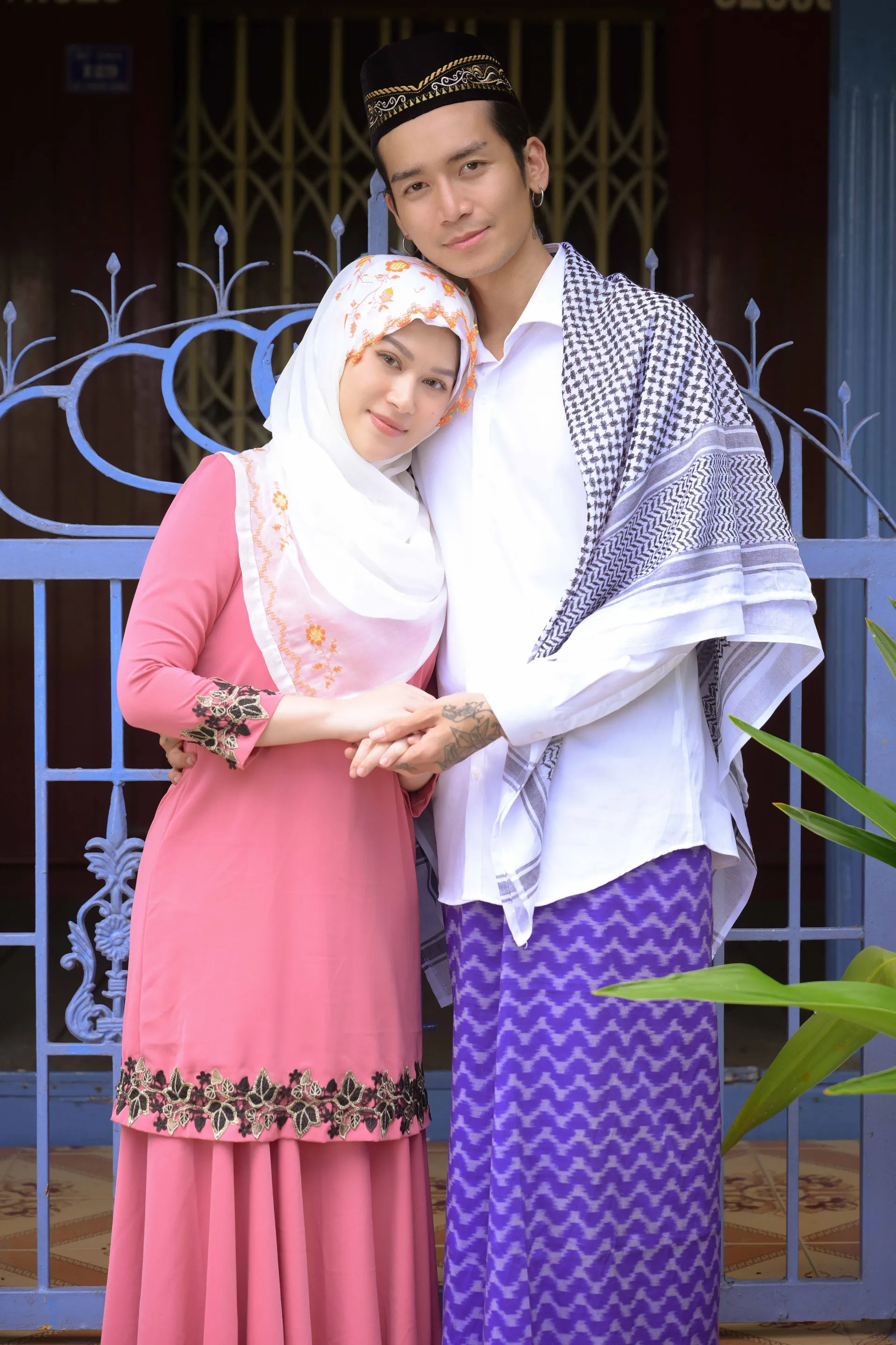 trai-nghiem-du-lich-8-tieng-day-thu-vi-cua-ngoc-thanh-tam-va-dan-nghe-si-i2