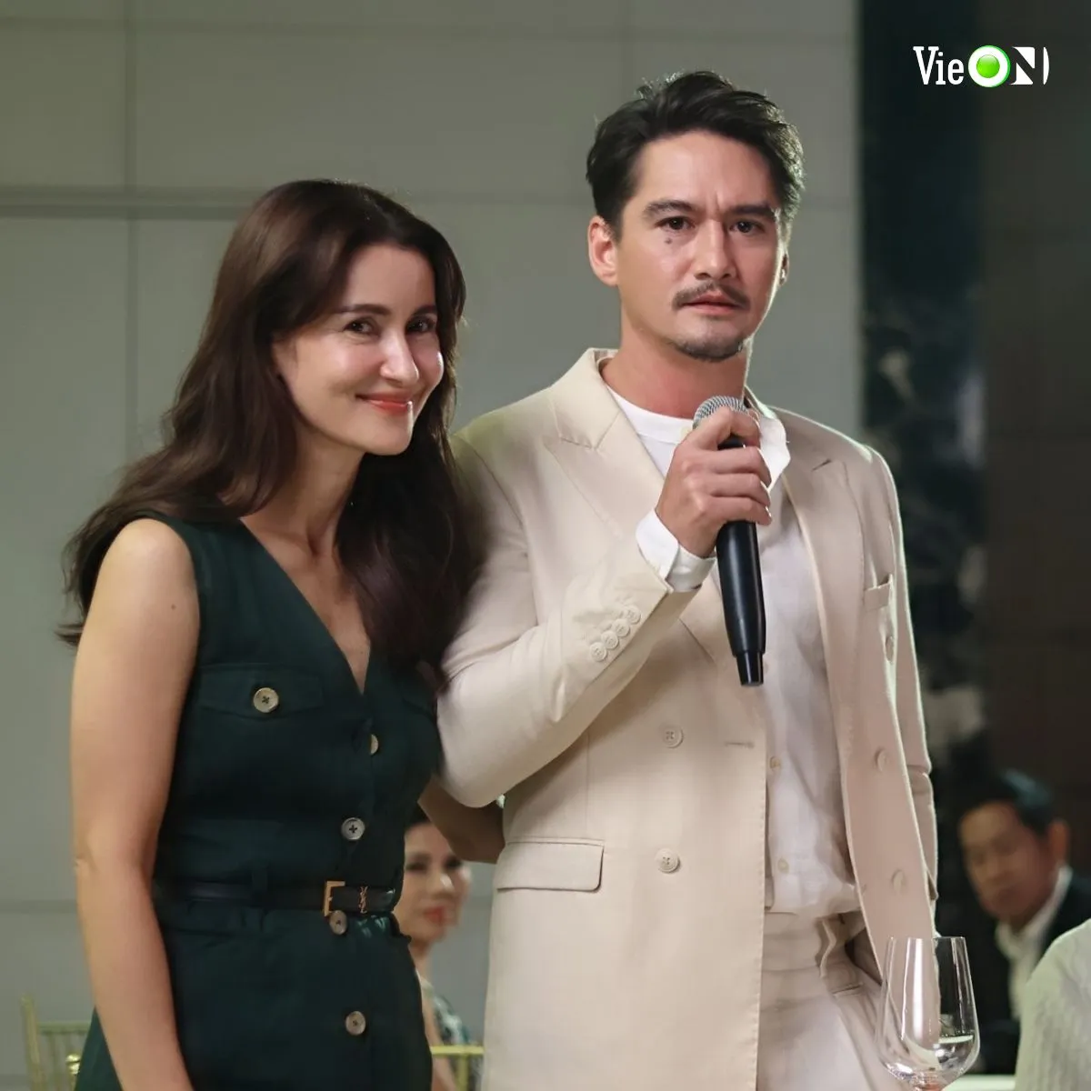 so-ke-bo-ba-dien-vien-chinh-phim-phan-boi-va-the-gioi-hon-nhan43