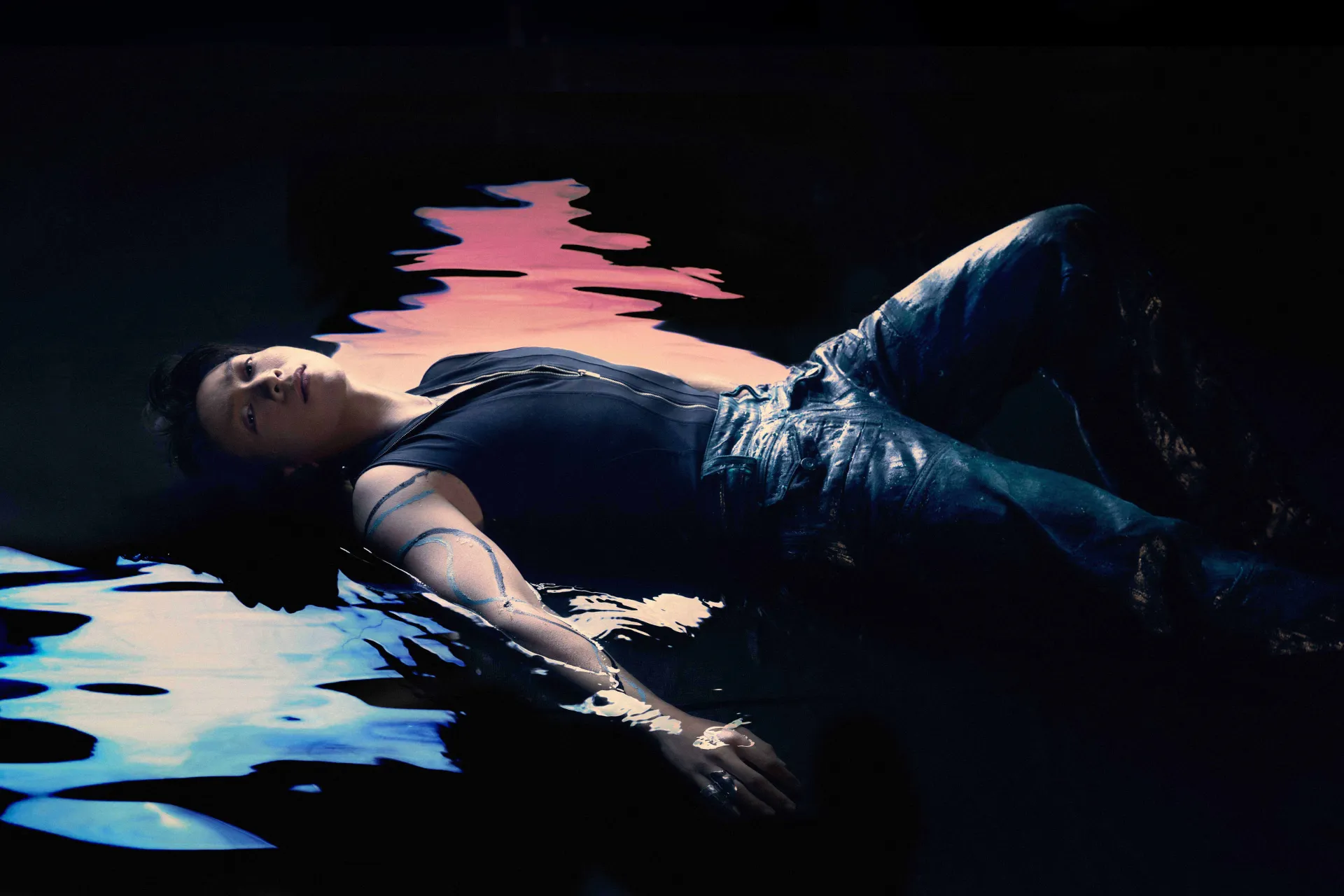 mv-moi-cua-tang-phuc-lap-thanh-tich-an-tuong-sau-1-tieng-phat-hanh9