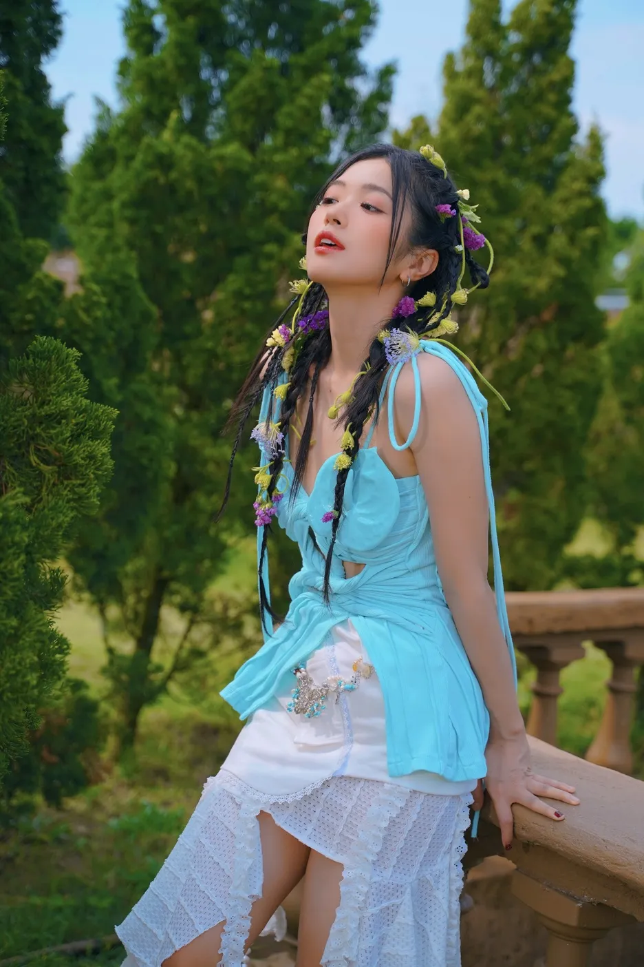 suni-ha-linh-tu-tin-lam-moi-nhac-tet-bat-ngo-nhat-la-con-buom-xuan.jpeg7