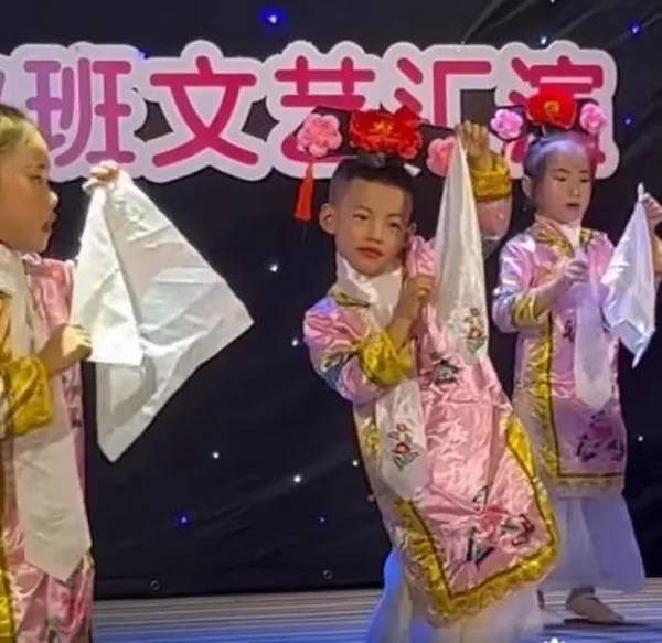 bieu-dien-van-nghe-1