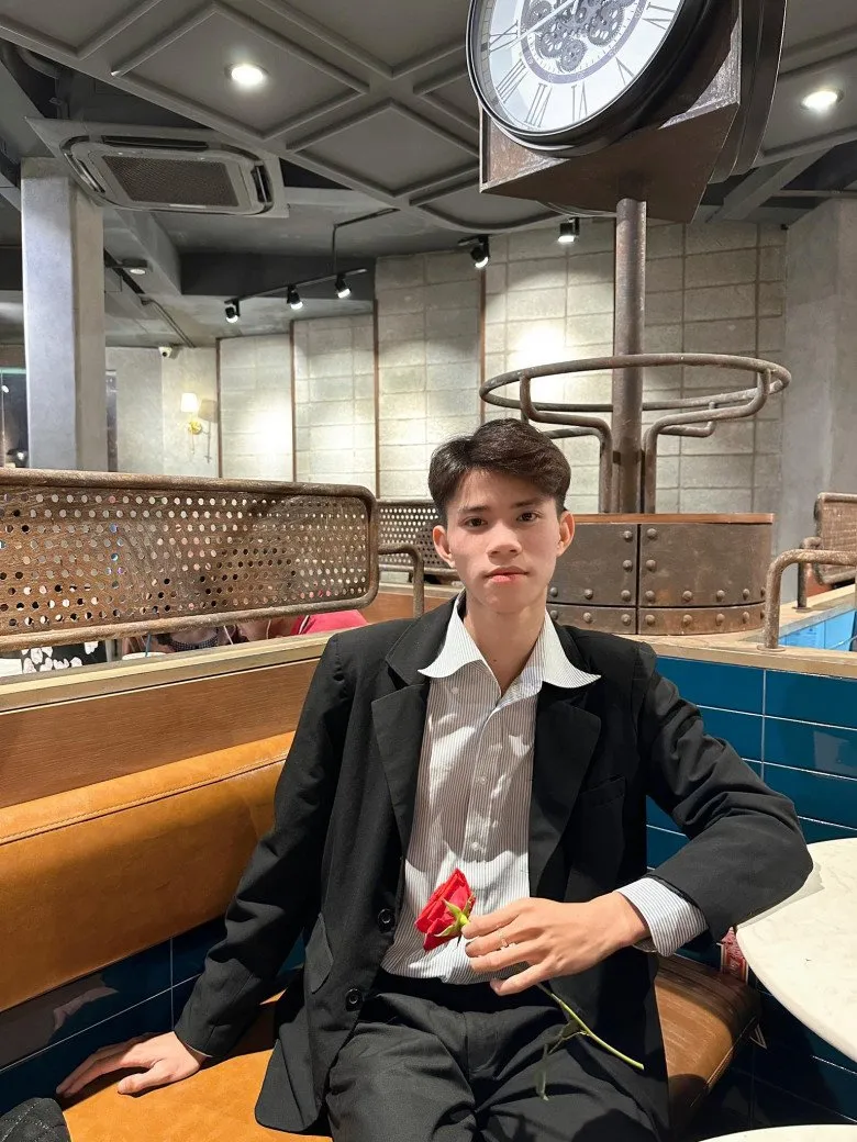 chang-trai-co-cai-ten-rat-keu-nhưng-toan-bi-goi-nham-3