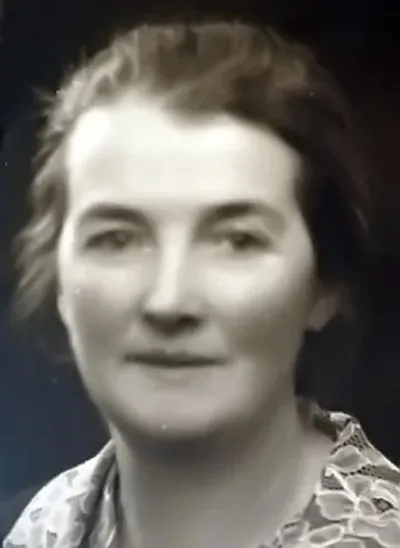 nguoi-phu-nu-ngu-32-nam-3