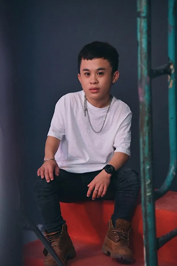 nam-dien-vien-cao-1m26-dao-hoa-nhat-nhi-showbiz-viet-1