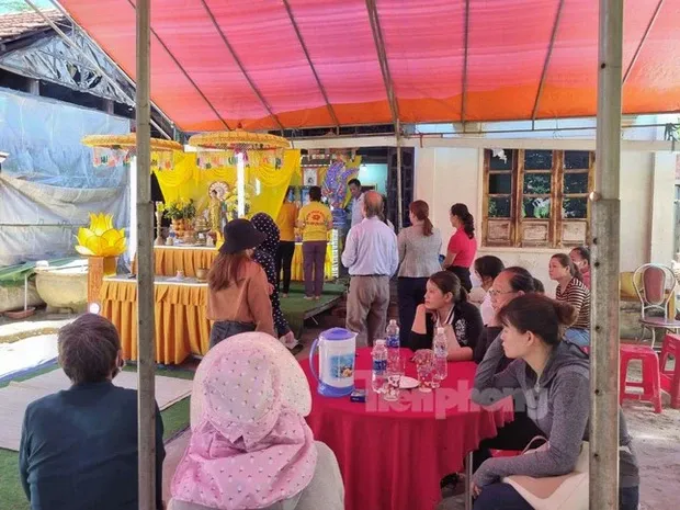 dam-tang-3-anh-em-duoi-nuoc-2