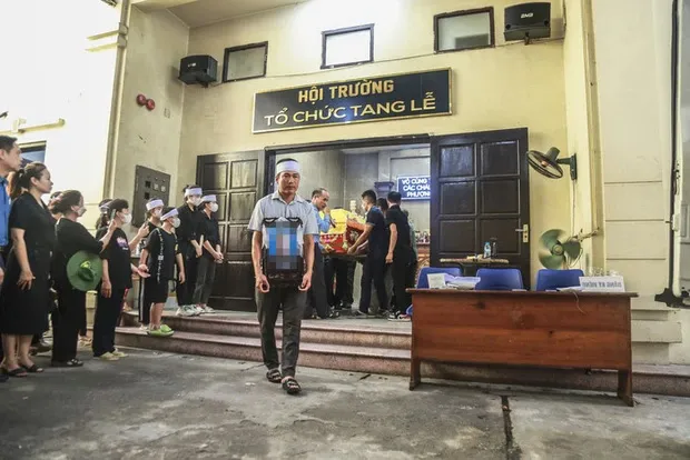 dam-tang-3-nan-nhan-qua-doi-trong-vu-hoa-hoan-ơ-ha-noi-5