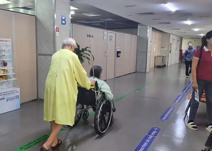 cu-ong-91-tuoi-40-nam-cham-vo-tam-than-2