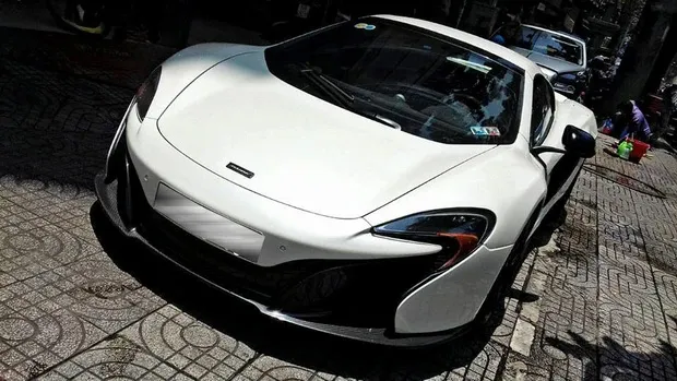 sieu-xe-McLaren 650S Spider-tung-qua-nhieu-chu-khac-nhau-2