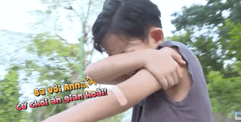 phan-hien-gay-tranh-cai-vi-thien-vi-con-gai-5