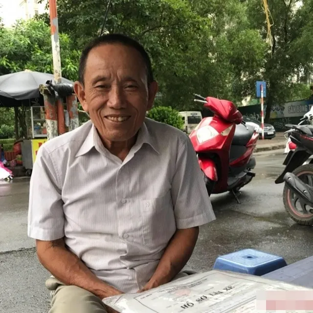 nguoi-dan-ong-co-11-nguoi-vo-1