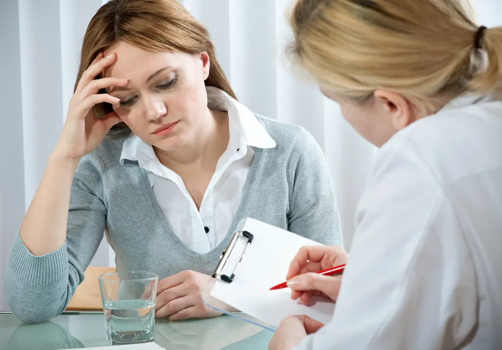 nghien-mua-sam-nguoi-phu-nu-phai-di-kham-tam-than-2