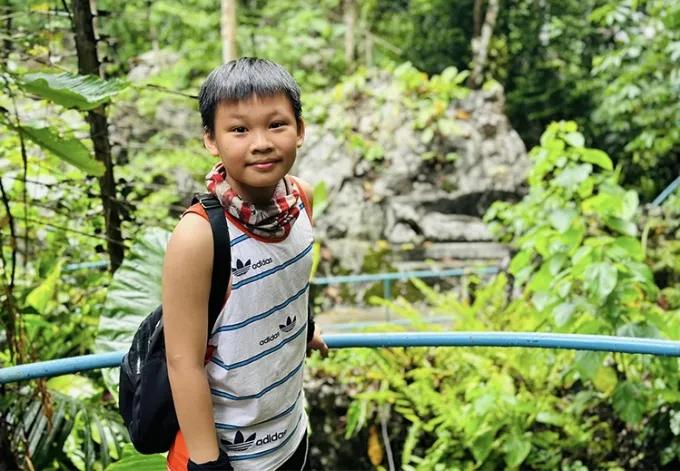 cau-be-nguoi-viet-cung-bo-dap-xe-2800km-qua-4-quoc-gia-khi-moi-10-tuoi-3